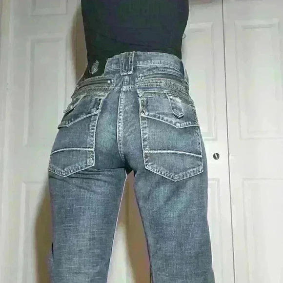 90s rocker Airstar high rise jeans with  metal hardware, big pockets & zippers - Picture 16 of 16